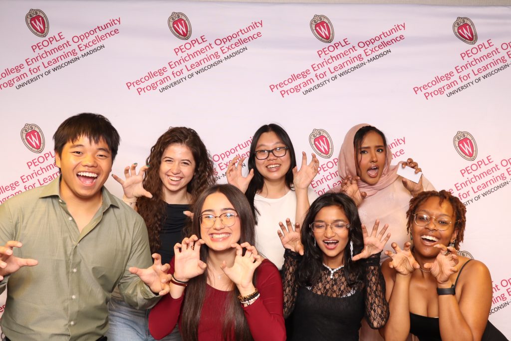 PEOPLE scholars in photo booth
